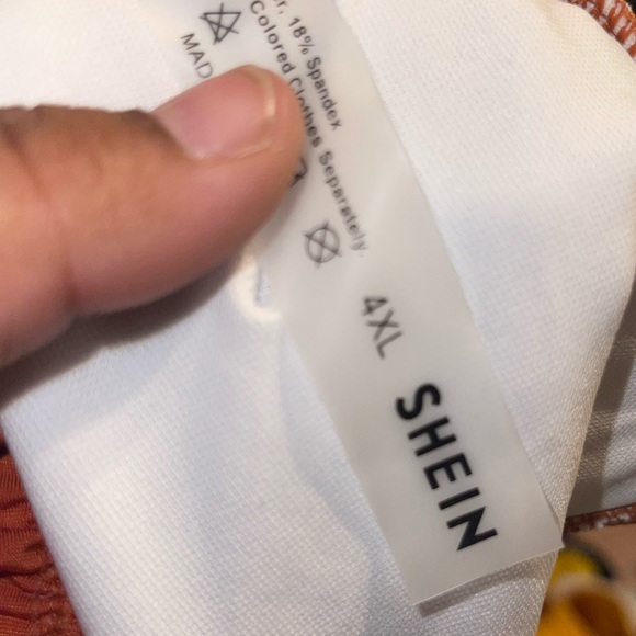 Plus size two piece strapless swimsuit - Picture 5 of 5